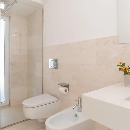 New Stunning With Parking &pool! * Olbia
