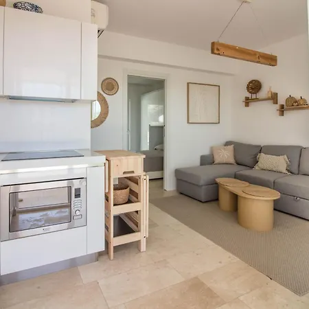 New Stunning With Parking &pool! Apartment Olbia