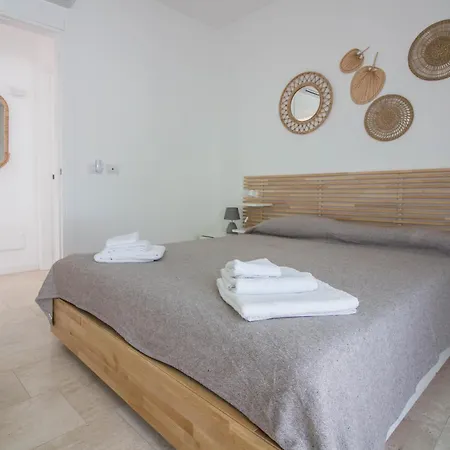 Apartment New Stunning With Parking &pool! *