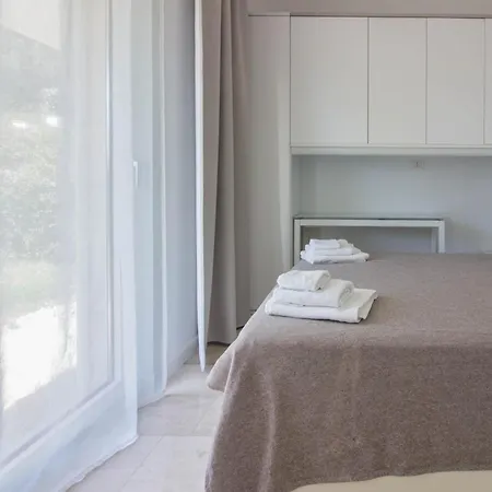 Apartment New Stunning With Parking &pool! Olbia