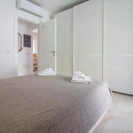 New Stunning With Parking &pool! *